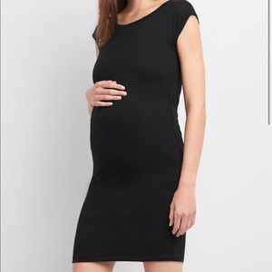 Gap Maternity Short Sleeve T-shirt Dress